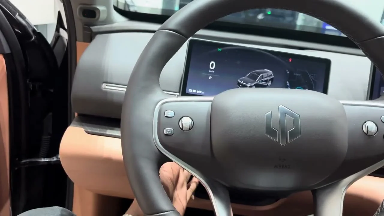 Leapmotor D19: A Full-Size 6-Seat Luxury SUV With 1,300 km Range From ~$32,200