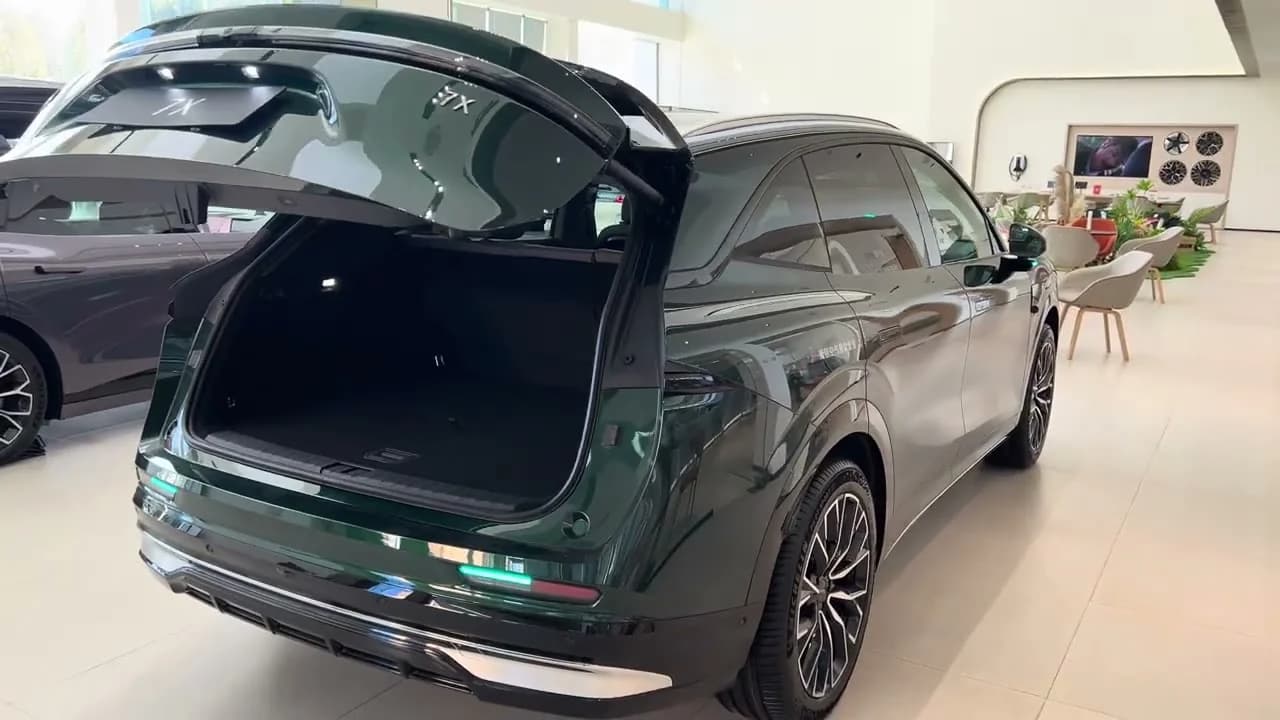 2026 ZEEKR 7X Facelift: 900V Architecture, 802 km Range and 795-HP Ultra From $31,800