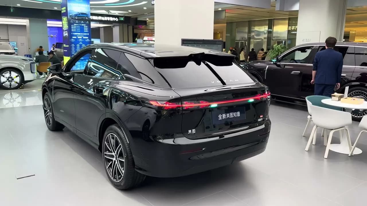 2026 VOYAH Courage: Up to 901 km Range, Huawei ADS, From $28,600