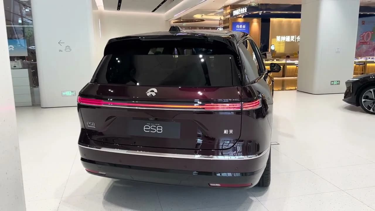 2026 NIO ES8: New 5-Seat Version Debuts NIO's Own AI Chip From $40,400
