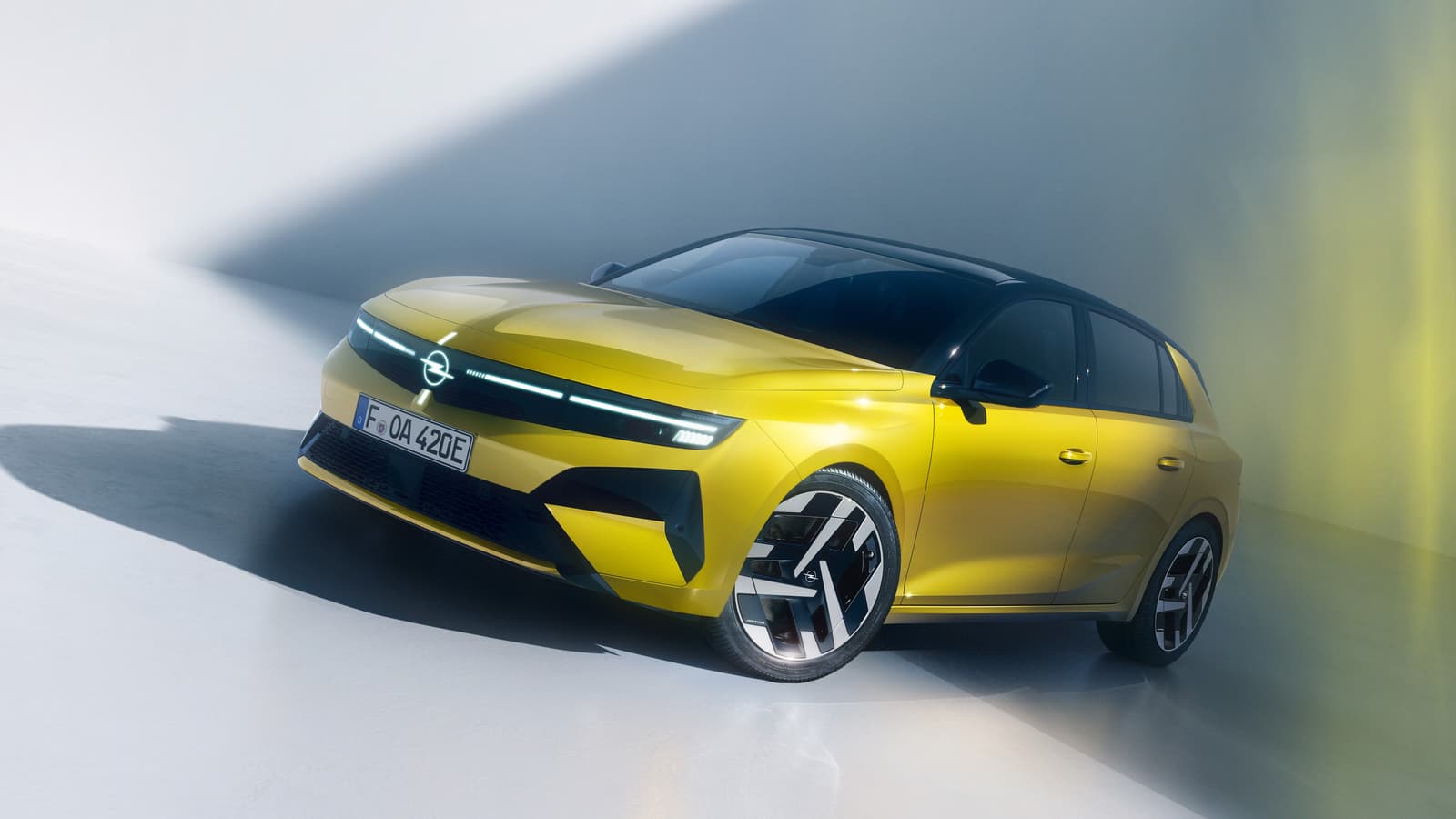 2026 Opel Astra Electric: Up to 454 km WLTP, From EUR 36,490 With New Start Trim